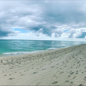 Meet your Posher, Dee